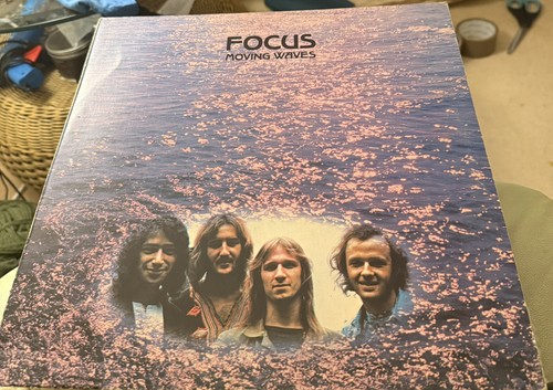 Focus making waves - ~,
